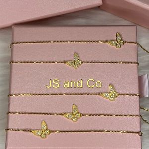 18k solid gold butterfly bracelet with natural earth-mined diamond